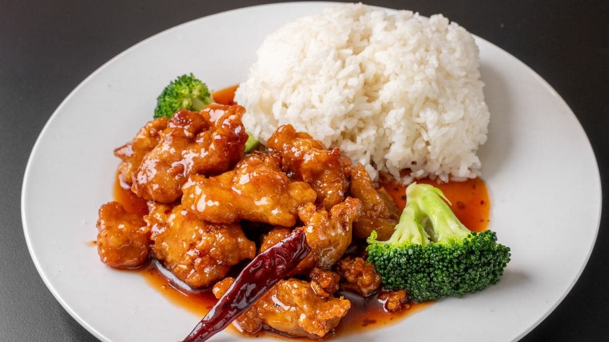 General Tso's chicken with broccoli and steamed rice
